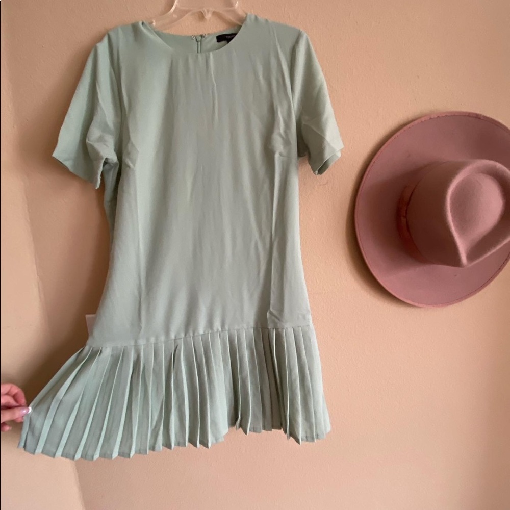 BNWT pleated dress
